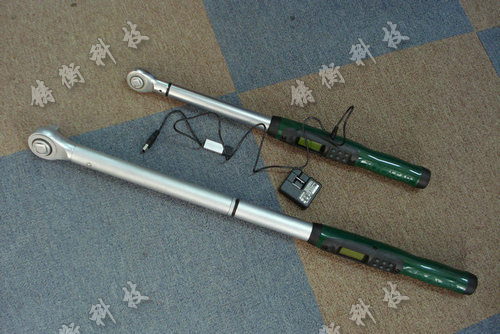 智能數(shù)顯扭矩扳手圖片